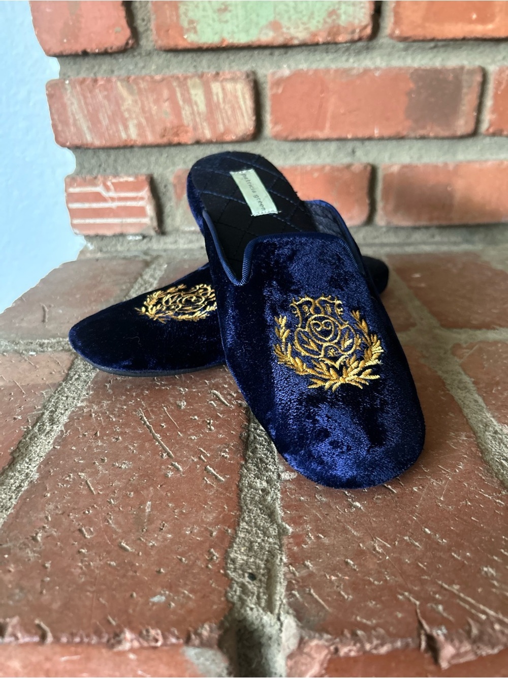 Patricia Green Diana Velvet Gold Embroidered Smoking Slippers in Navy Blue Sz 8
